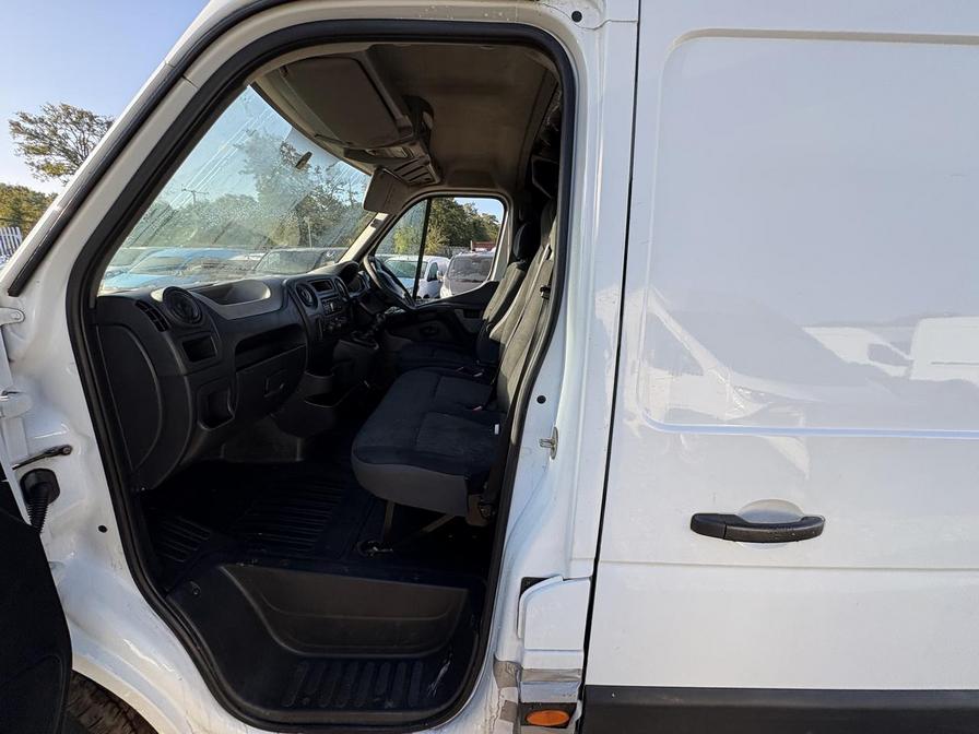 2015 Vauxhall Movano Movano F3500 L3H2 CDTI – DY65LXT