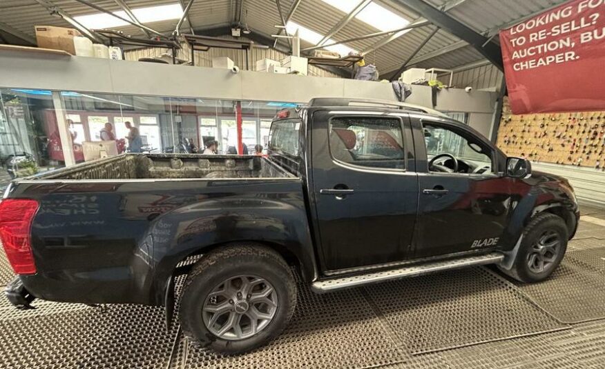 2015 Isuzu D-Max D-Max Blade Double Cab Twin T TD – GD15RWE