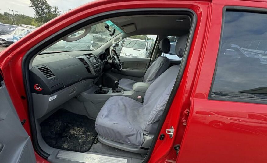 2008 Toyota Hilux HI-Luxury Invincible D-4D 4×4 Double Cab Auto – SY08ZTX