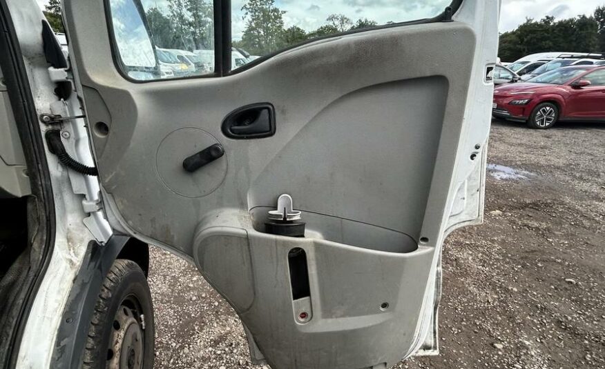 2008 Vauxhall Vivaro 2700 Sportive – LF58NYH