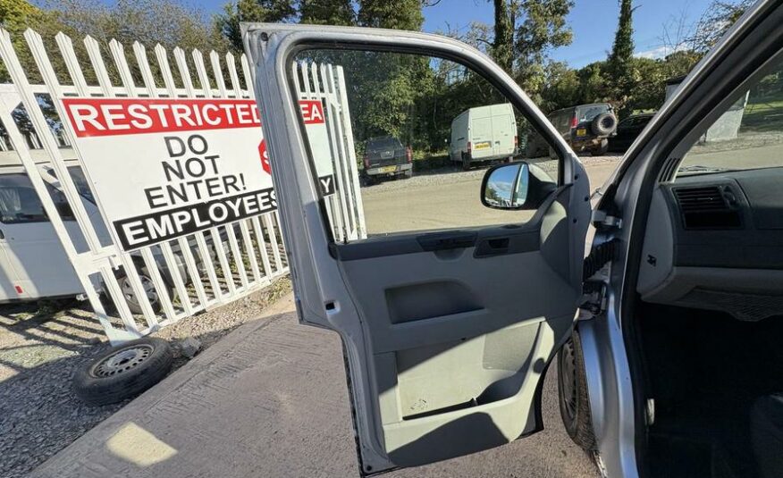 2011 Volkswagen Transporter Transporter T28 102 TDI SWB – AU61PBZ