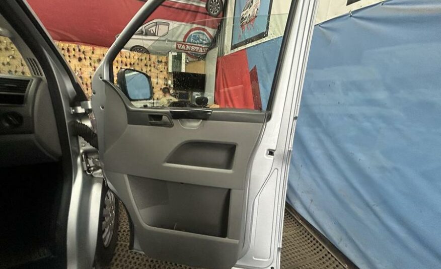 2009 Volkswagen Transporter Transporter Shuttle SE130 SWB – KX59CVL