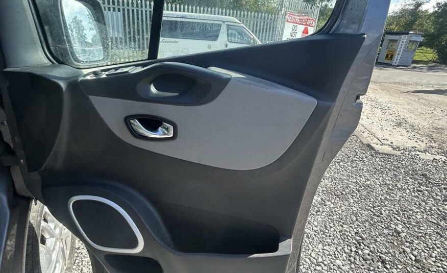 2017 Renault Trafic Trafic LL29 Sport Nav dCi – HT17GSY