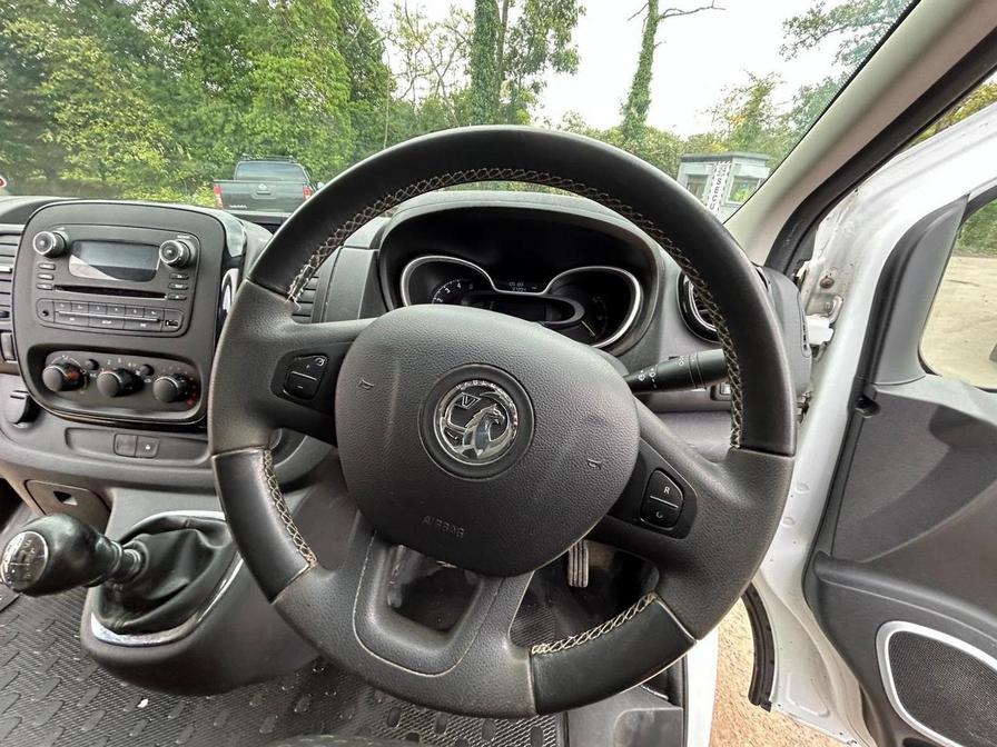 2015 Vauxhall Vivaro Vivaro 2900 Sportive CDTi – DY65NRN