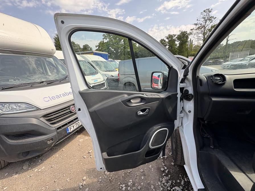 2015 Vauxhall Vivaro Vivaro 2900 Sportive CDTi – EO15LKL