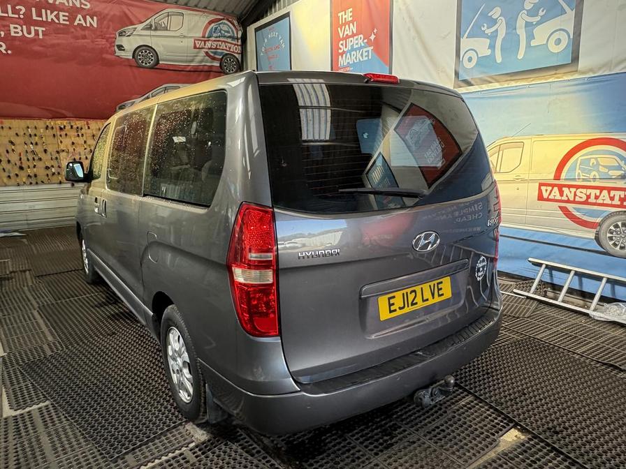 2012 Hyundai i800 i800 Style CRDi Auto – EJ12LVE