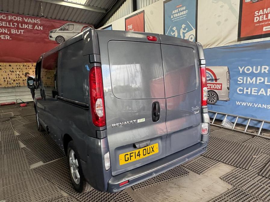 2014 Renault Trafic Trafic SL27 Sport DCI – GF14OUX