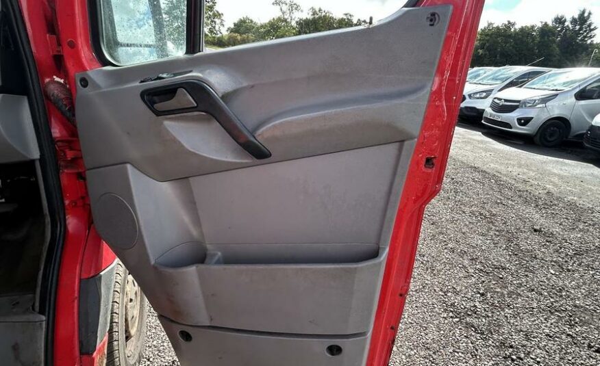 2009 Volkswagen Crafter Crafter CR35 109 MWB Semi-Auto – NG09YCT/DR06DAK