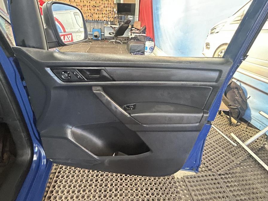 2017 Volkswagen Caddy MaxI Caddy Maxi C20 Startline TDI – GJ67CTV