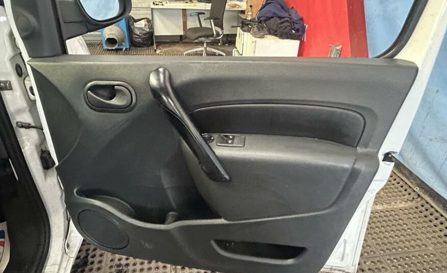 2019 Renault Kangoo Kangoo ML19 Business+ Energy dCi – DT68KSV