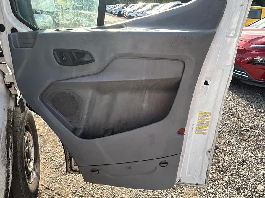 2015 Ford Transit Transit 350 – LM15YKP