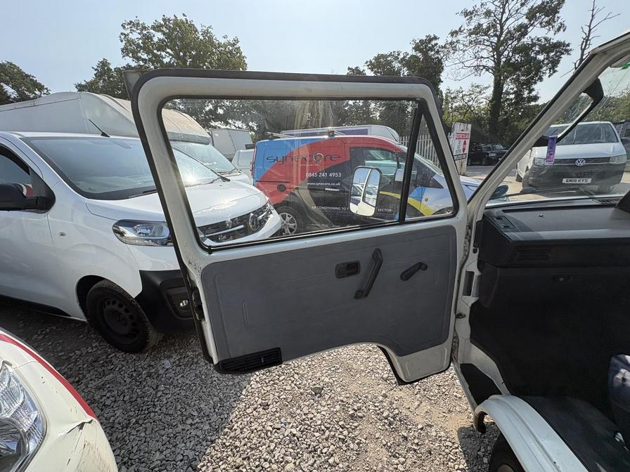 1990 Volkswagen Transporter Transporter TD 5 Diesel – H629KVW