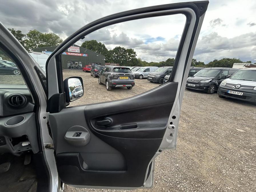2010 Nissan NV200 NV200 SE DCI – LM60KCY