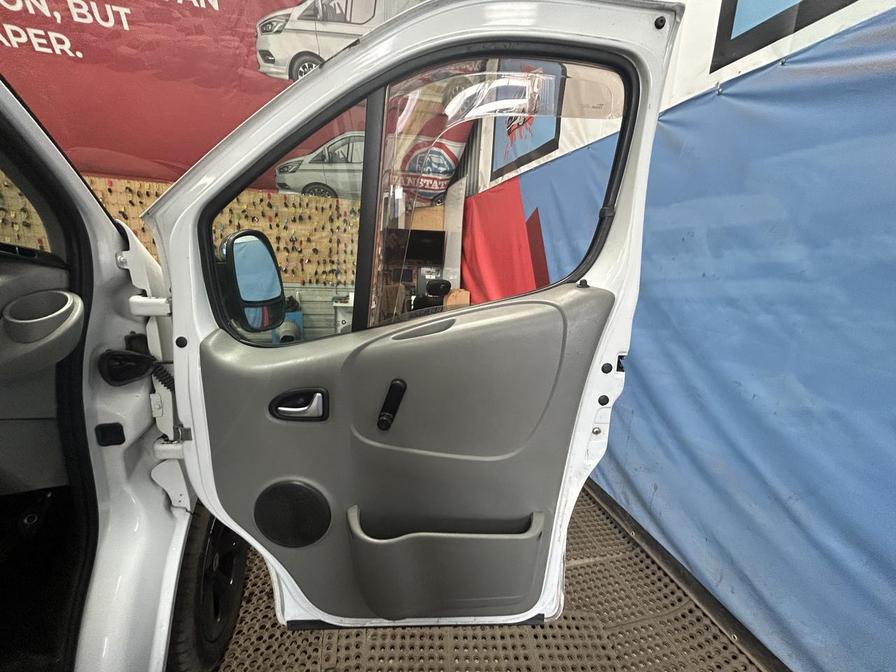2006 Vauxhall Vivaro Vivaro 2900 DI SWB – FD55KWN