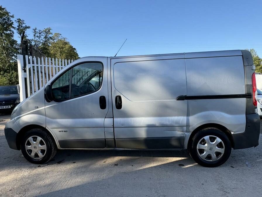 2013 Renault Trafic Trafic SL29 DCI – HN13EZD