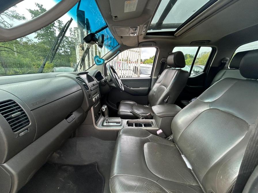 2009 Nissan Navara Navara Aventura Double Cab dCi Auto – YT09UDP