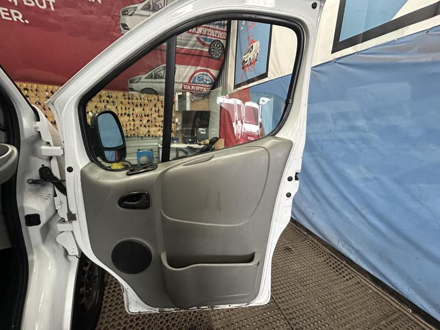 2012 Renault Trafic Trafic SL27 DCI – SG12AZR