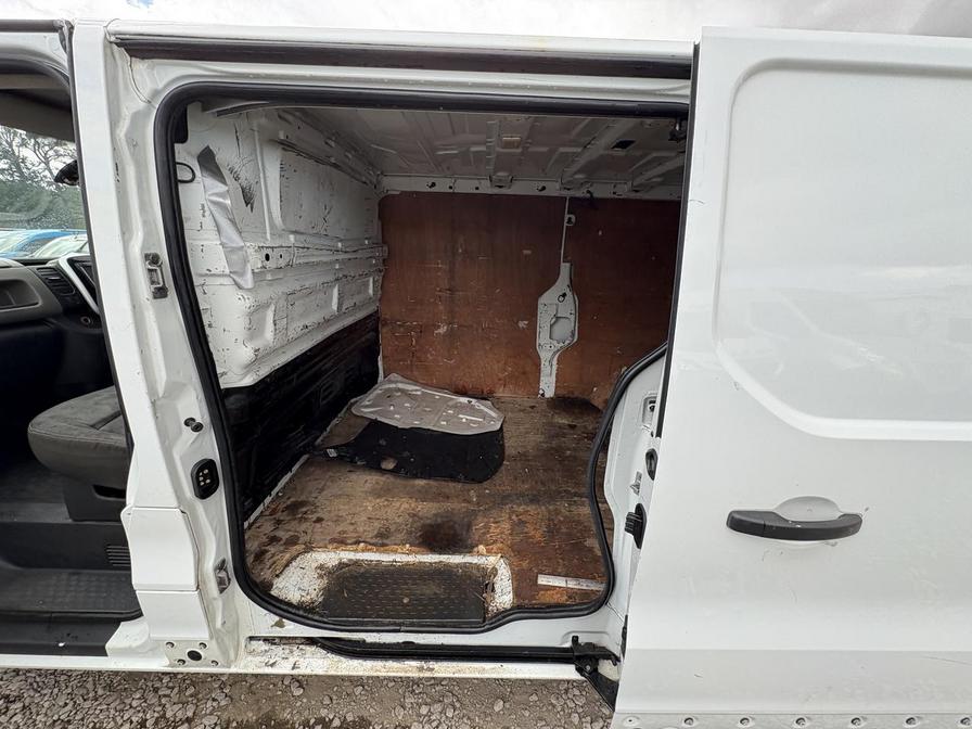 2017 Renault Trafic Trafic LL29 Sport Nav Energy dCi – FE67GYT