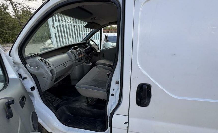 2010 Vauxhall Vivaro Vivaro  2900 CDTI LWB – FP59KKM