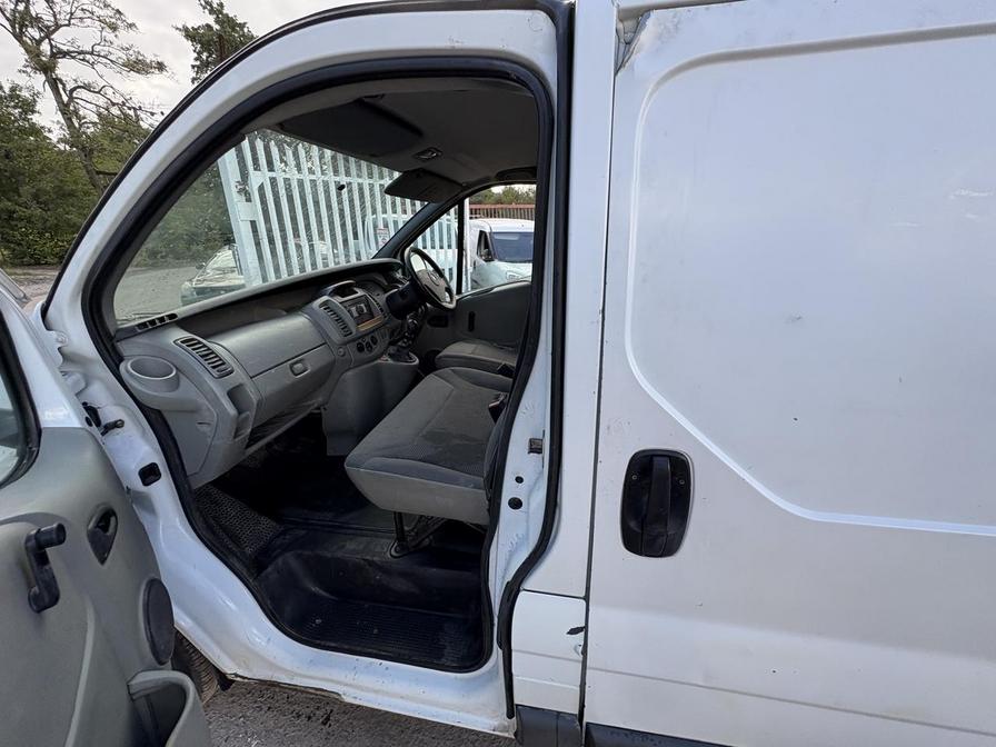 2010 Vauxhall Vivaro Vivaro 2900 CDTI LWB – FP59KKM