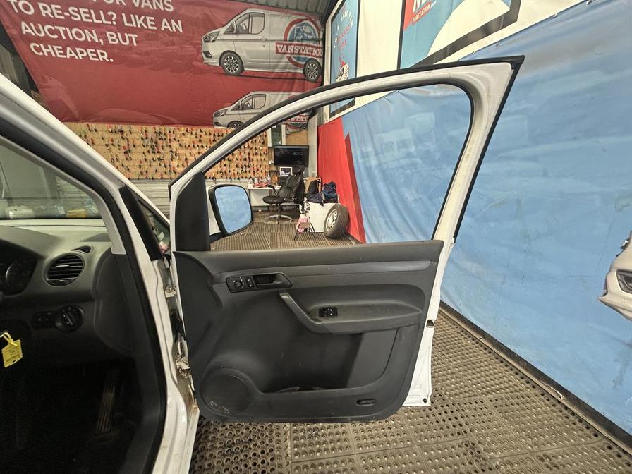 2015 Volkswagen Caddy Caddy C20 Startline TDI BlueMotion Technology – SX64CZG