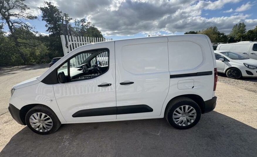 2022 Peugeot Partner Partner Professional Premium Blue HDi – WP22PLN
