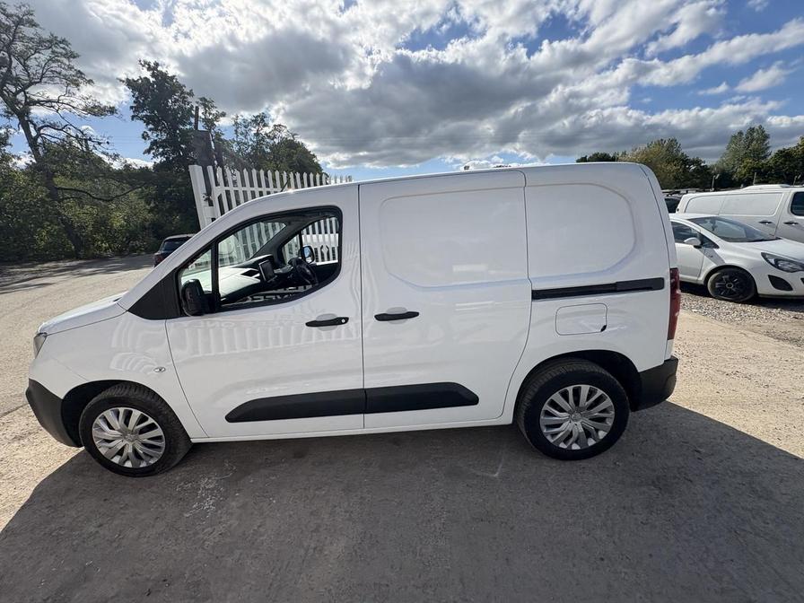 2022 Peugeot Partner Partner Professional Premium Blue HDi – WP22PLN