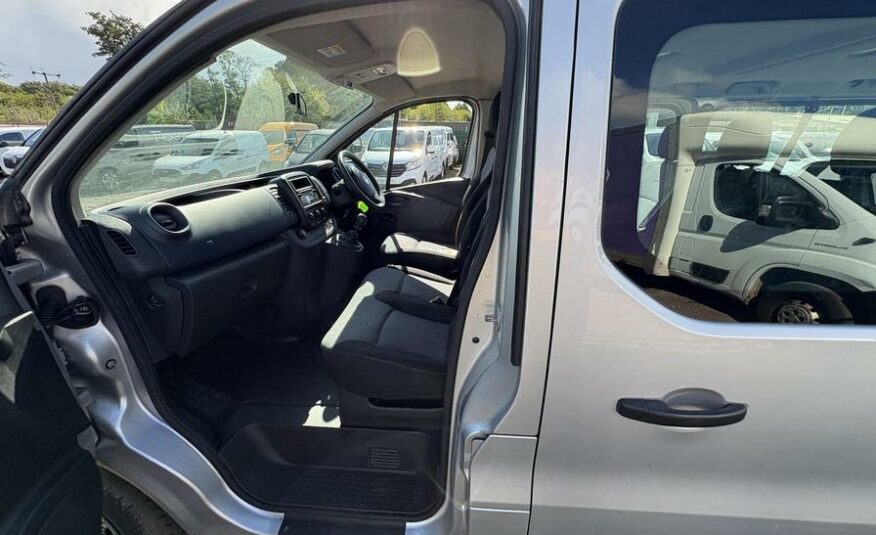 2016 Vauxhall Vivaro Combi Vivaro  Combi CDTi S/S – DY66UXW