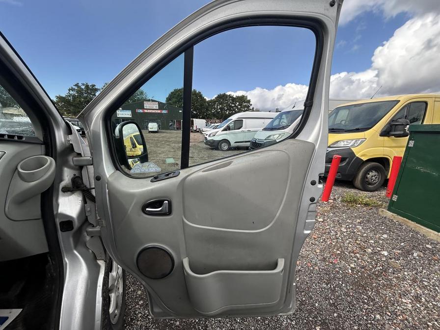 2012 Vauxhall Vivaro Vivaro 2900 Sportive CDTi LWB – DG62MTZ
