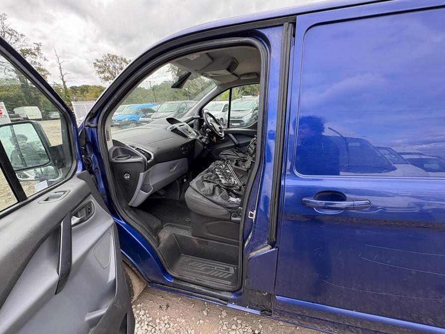 2016 Ford Transit Custom Transit Custom 270 Limited E-Tech – LM16FNT