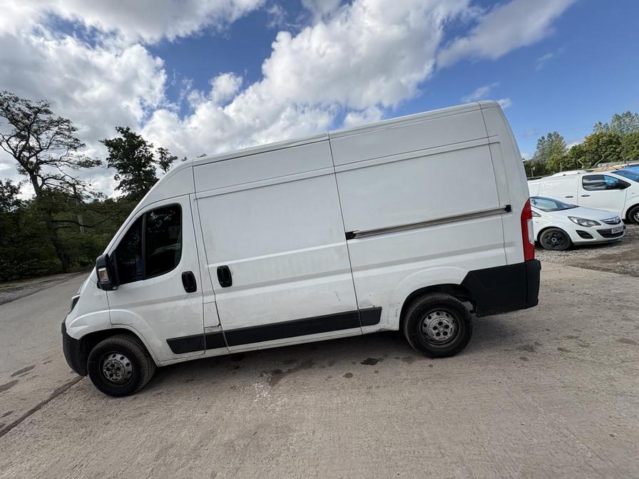 2020 Peugeot Boxer Boxer 335 Professional L2H2 Blue HDi – MT70RBY