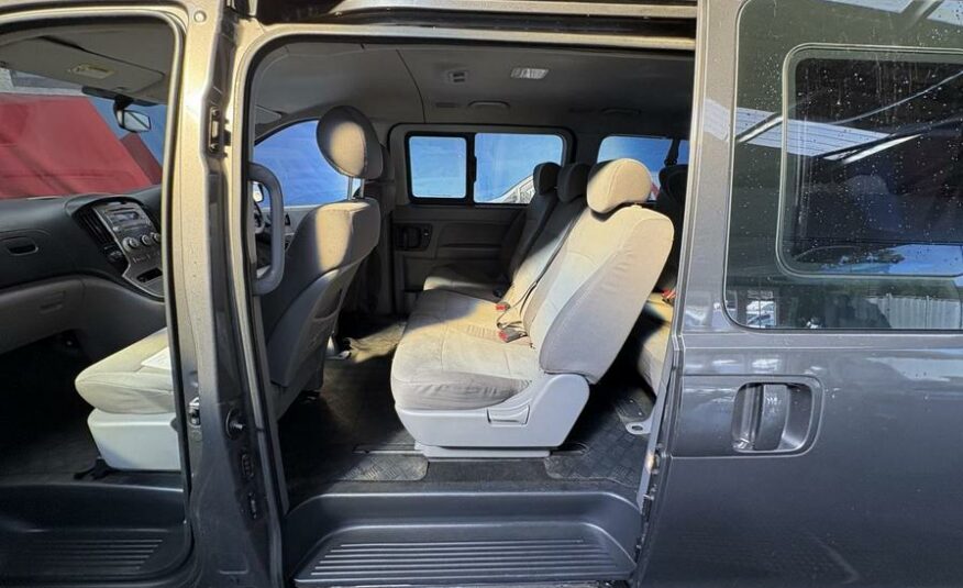 2012 Hyundai i800 i800 Style CRDi Auto – EJ12LVE