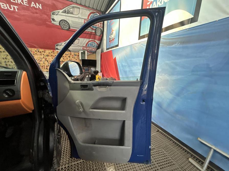 2007 Volkswagen Transporter Transporter T30 102 TDI LWB – RJ07YDT