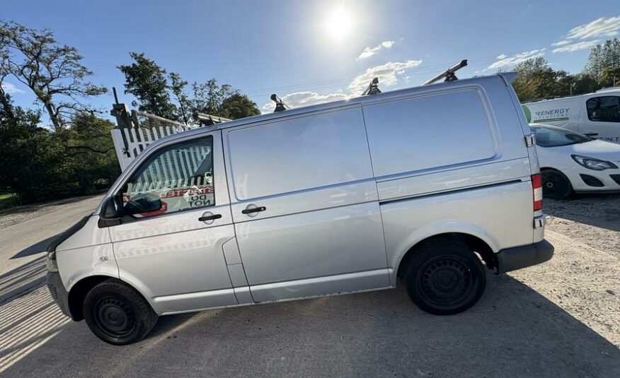 2011 Volkswagen Transporter Transporter T28 102 TDI SWB – AU61PBZ