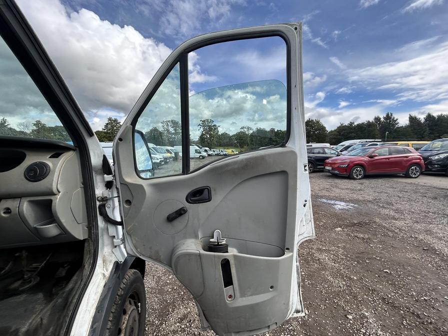 2008 Vauxhall Vivaro 2700 Sportive – LF58NYH