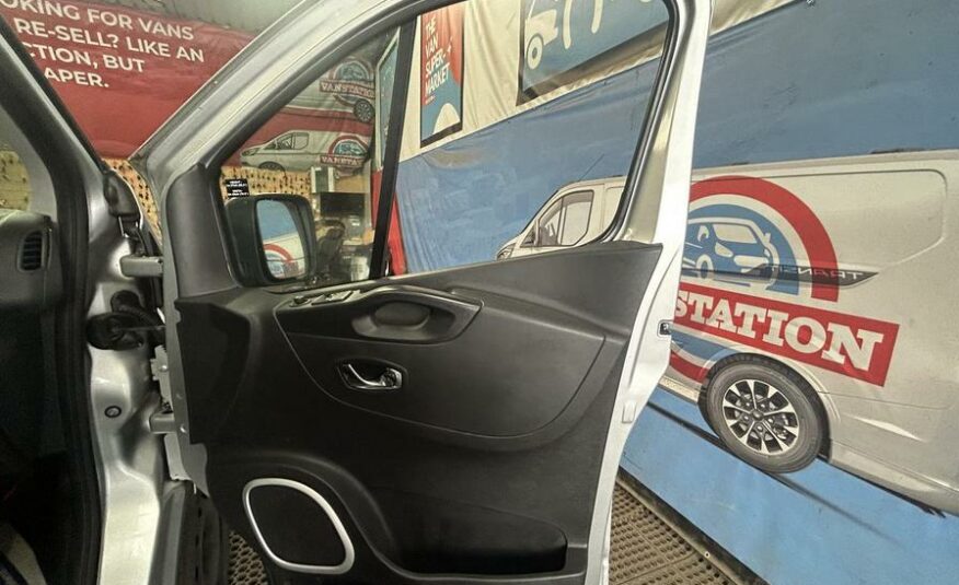 2018 Vauxhall Vivaro Vivaro  2900 Sportive CDTi – BF68ZZY