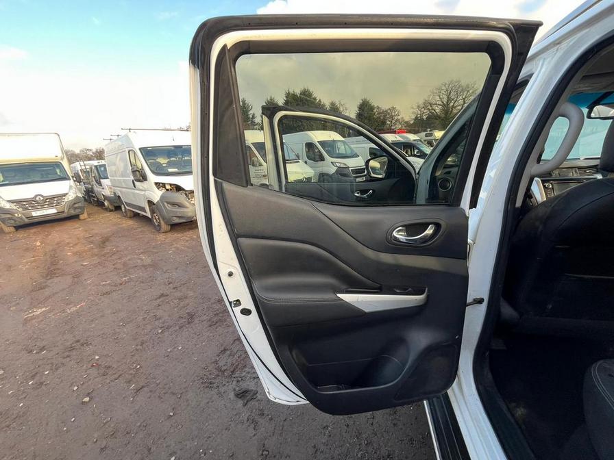 2016 Nissan NP300 Navara NP300 Navara Tekna dCi – CU16FRV