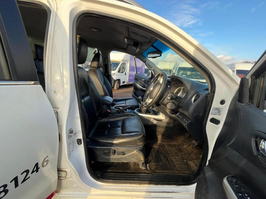 2016 Nissan NP300 Navara NP300 Navara Tekna dCi – CU16FRV