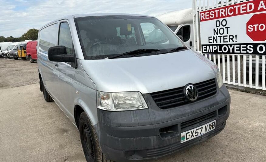 2007 Volkswagen Transporter Transporter T30 130 TDI LWB – CX57VXB