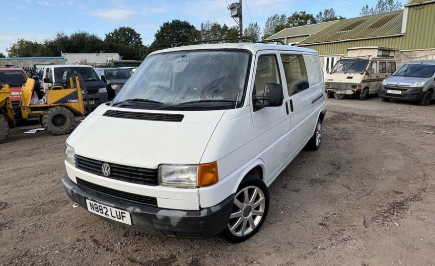 1995 Volkswagen Caravelle Transporter Caravelle – N982LUF