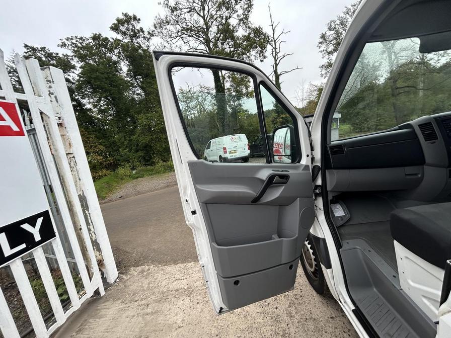 2016 Volkswagen Crafter – Model: Crafter CR35 TDI BlueMotion Technology – GV66GOJ