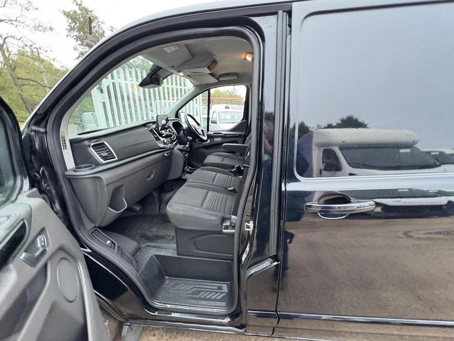 2020 Ford Transit Custom – Model: Transit Custom 300 Limited EcoBlue – HW70UVM