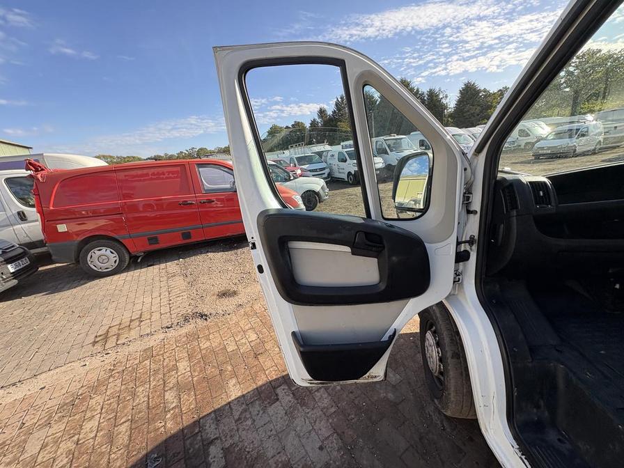 2013 Peugeot Boxer Boxer 333 L1H1 HDi – CK63FUY