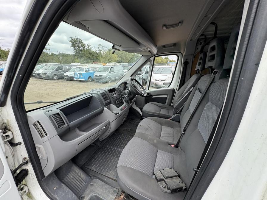 2009 Peugeot Boxer Boxer 330 SWB – KS09VHF