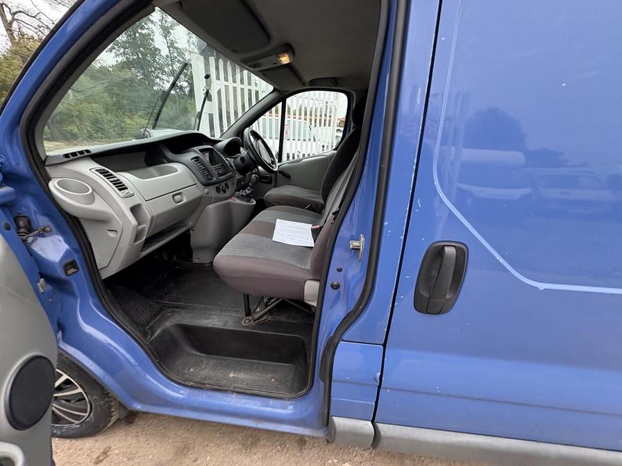 2010 Renault Trafic – Model: Trafic SL27 DCI 115 – SG60XLR