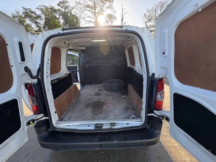 2019 Citroen Berlingo – Model: Berlingo 1000 Enterprise Blue HDi – KM69VTD