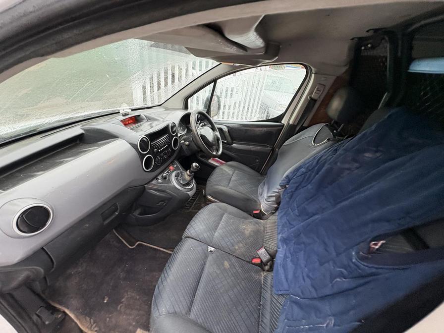 2011 Peugeot Partner – Model: Partner 625 SE HDi 75 – ML11XRV