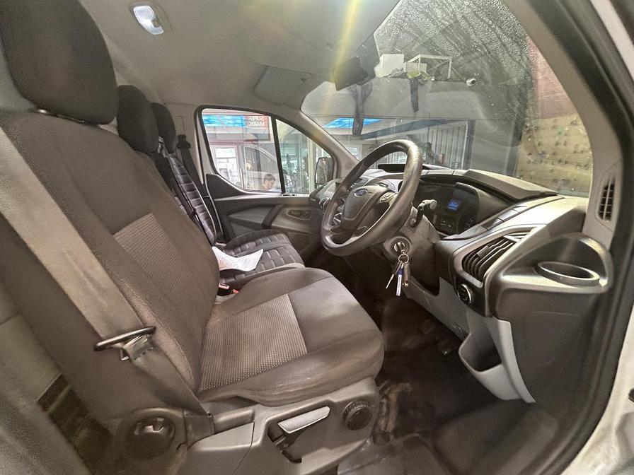 2014 Ford Transit Custom – Model: Transit Custom 270 E-Tech – CY14FMZ