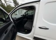 2021 Vauxhall Combo – Model: Combo 2300 Sportive TD – DW70CUU
