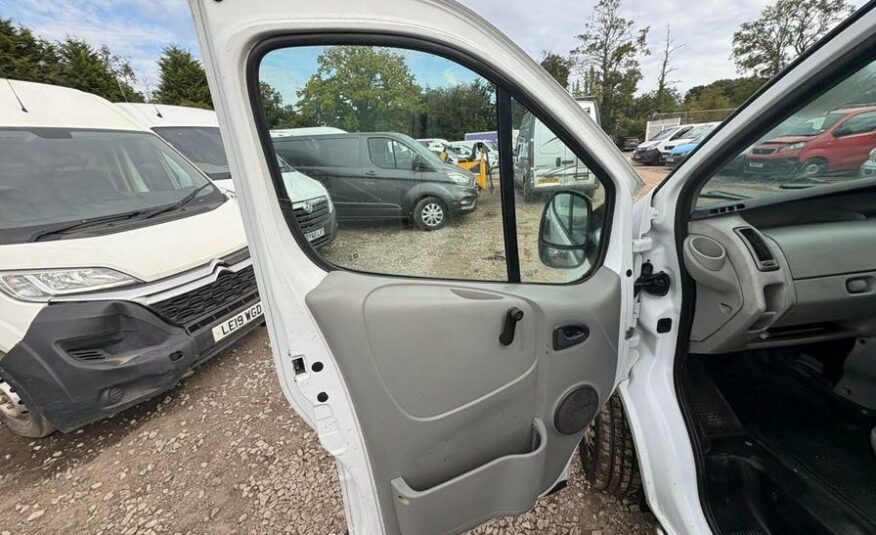 2007 Vauxhall Vivaro Vivaro  2700 CDTI SWB – YD57VWC